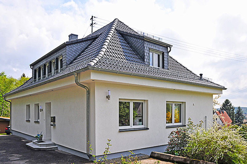 Modernisierungsbeispiel Baumholder haus nach Sanierung Straßenansicht